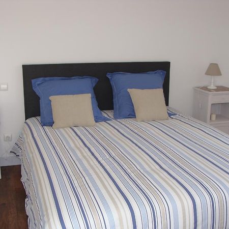 Le Vieux Castel Bed & Breakfast Goustranville ภายนอก รูปภาพ