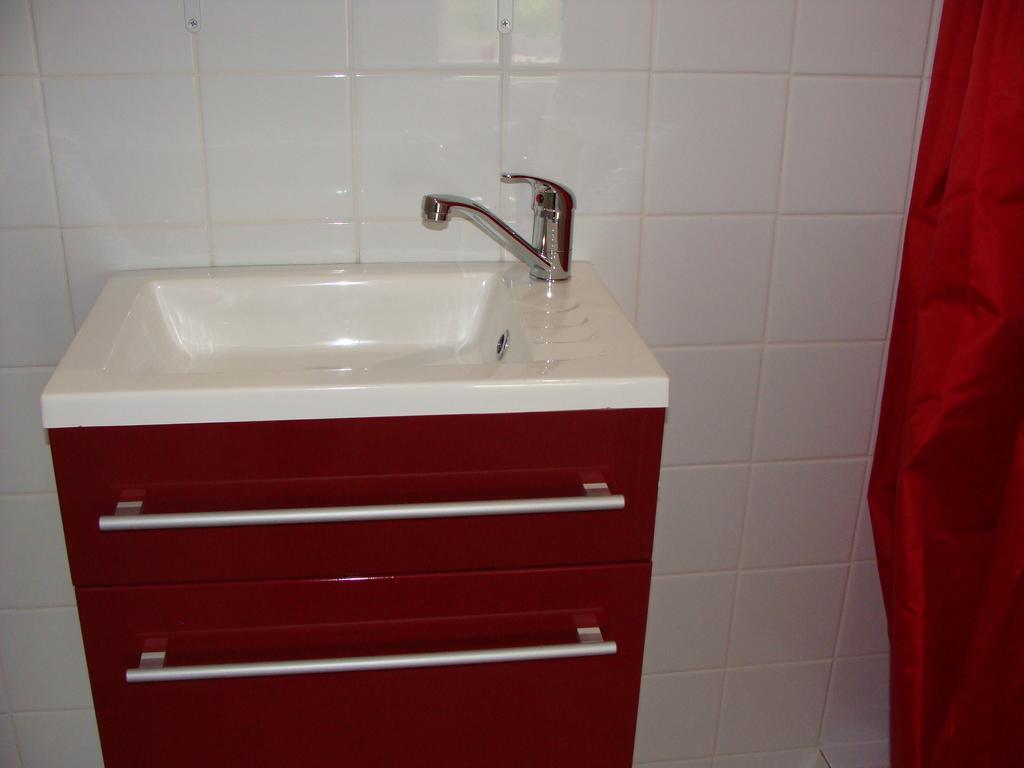 Le Vieux Castel Bed & Breakfast Goustranville ภายนอก รูปภาพ