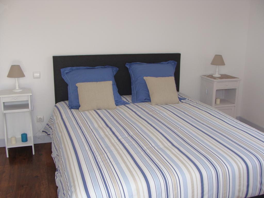 Le Vieux Castel Bed & Breakfast Goustranville ภายนอก รูปภาพ
