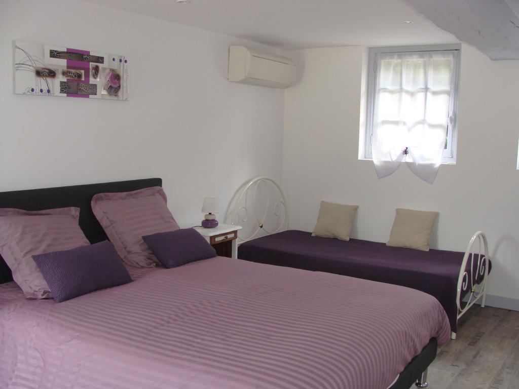 Le Vieux Castel Bed & Breakfast Goustranville ภายนอก รูปภาพ